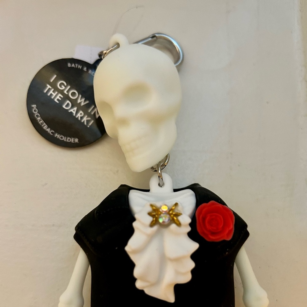 Bath and Body Works Skelton Pocketbac holder. 2023